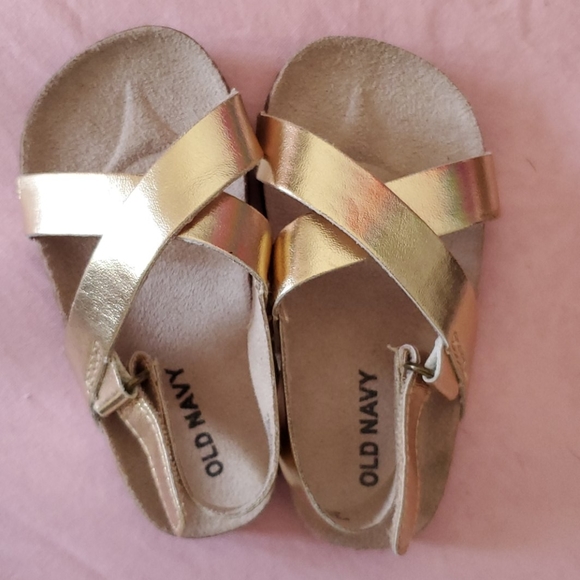 Old navy sandals - Picture 5 of 5